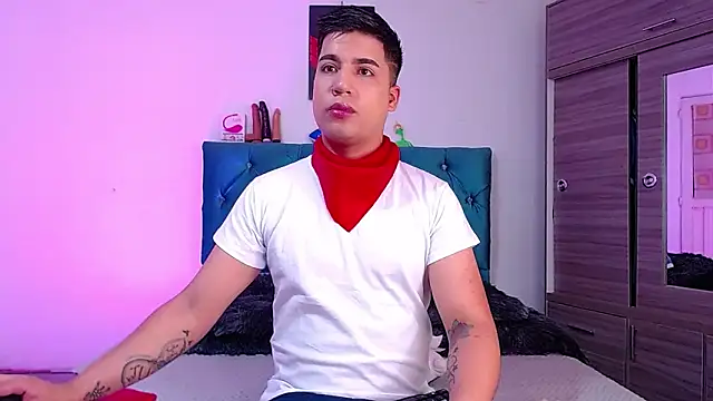 Snapshot of Randy_horny chatting on February 14, 2026, 5:35 pm Randy horny online show from February 14, 2026, 5:35 pm