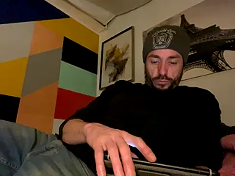 Snapshot of Gman143187 chatting on December 5, 2025, 8:13 am Gman143187 online show from December 5, 2025, 8:13 am