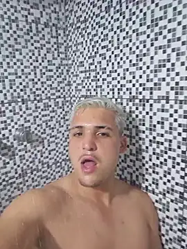 VibratedPoaching online show from November 30, 2025, 12:11 am