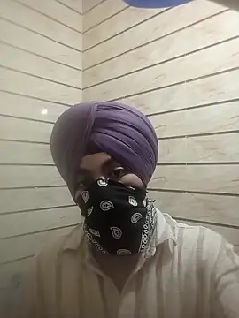 Snapshot of weeif chatting on April 12, 2026, 8:23 pm weeif online show from April 12, 2026, 8:23 pm