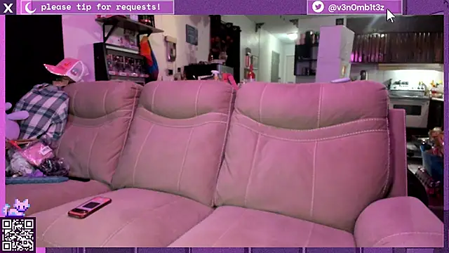 Snapshot of v3n0mb1t3z chatting on November 11, 2025, 11:31 pm v3n0mb1t3z online show from November 11, 2025, 11:31 pm