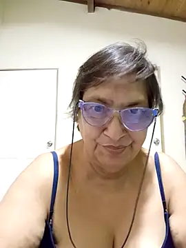 Snapshot of florecita69 chatting on October 12, 2025, 1:18 am florecita69 online show from October 12, 2025, 1:18 am