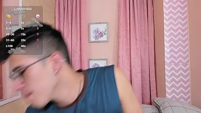 Snapshot of Ryan_Clark_ chatting on December 11, 2024, 7:36 pm Ryan Clark online show from December 11, 2024, 7:36 pm