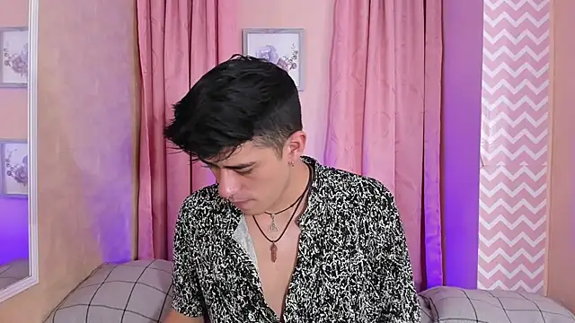 Snapshot of Ryan_Clark_ chatting on December 29, 2024, 8:48 pm Ryan Clark online show from December 29, 2024, 8:48 pm