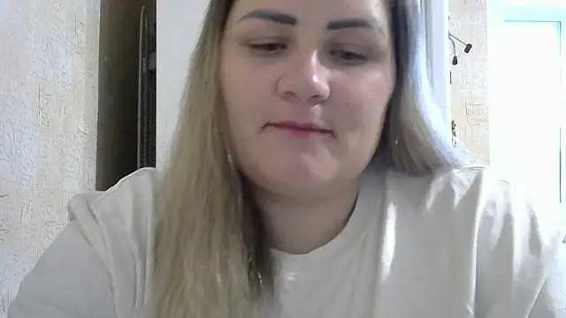 Snapshot of Honeydew-Waves chatting on November 12, 2025, 6:06 am Honeydew-Waves online show from November 12, 2025, 6:06 am