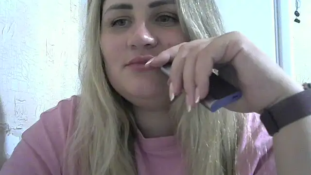 Honeydew-Waves online show from June 19, 2026, 7:41 pm