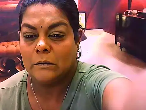 Snapshot of indianCherryPie chatting on June 10, 2026, 5:41 am indianCherryPie online show from June 10, 2026, 5:41 am