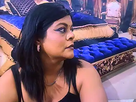 Snapshot of indianCherryPie chatting on June 5, 2026, 5:45 am indianCherryPie online show from June 5, 2026, 5:45 am