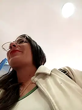Snapshot of VALERY-03_ chatting on May 8, 2026, 4:55 pm VALERY-03 online show from May 8, 2026, 4:55 pm
