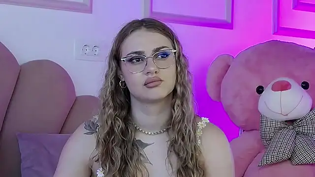 Abby  White online show from July 28, 2026, 4:16 pm