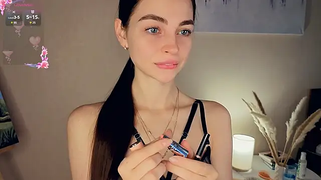 Snapshot of MaryJacksoon chatting on October 18, 2025, 7:43 am MaryJacksoon online show from October 18, 2025, 7:43 am