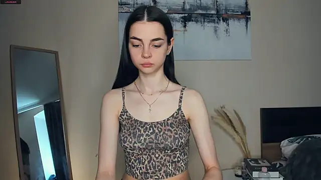 MaryJacksoon online show from June 6, 2026, 7:46 am