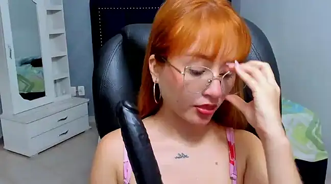 roselestrange online show from December 11, 2024, 12:02 am