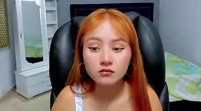 roselestrange online show from December 13, 2024, 6:10 am