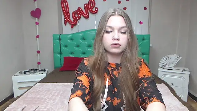 LaraPika online show from February 28, 2026, 6:35 am