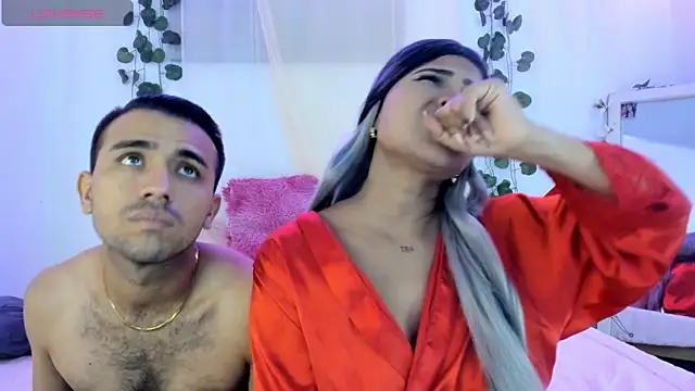 Snapshot of catalina_and_roger chatting on October 14, 2025, 11:47 pm catalina and roger online show from October 14, 2025, 11:47 pm