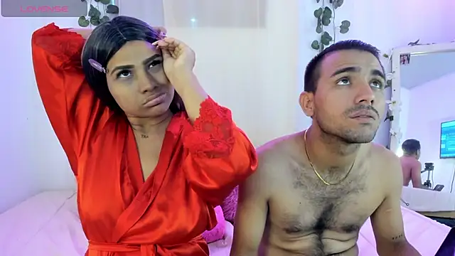 Snapshot of catalina_and_roger chatting on October 15, 2025, 8:06 pm catalina and roger online show from October 15, 2025, 8:06 pm