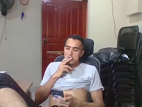 Snapshot of jeremy_scott chatting on February 28, 2026, 5:34 pm jeremy scott online show from February 28, 2026, 5:34 pm