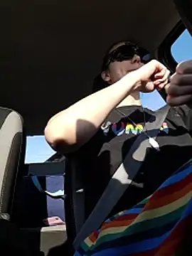 Snapshot of PearMaki chatting on March 3, 2026, 2:24 pm PearMaki online show from March 3, 2026, 2:24 pm