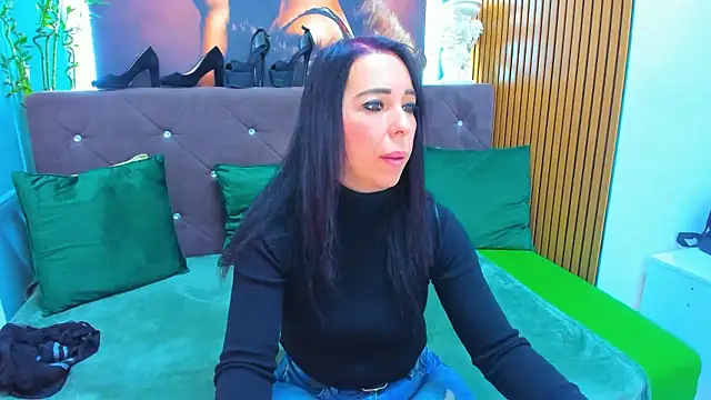 Snapshot of LauraSin chatting on January 17, 2026, 4:27 am LauraSin online show from January 17, 2026, 4:27 am