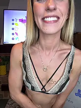 lola tentatiion online show from September 14, 2025, 8:20 pm