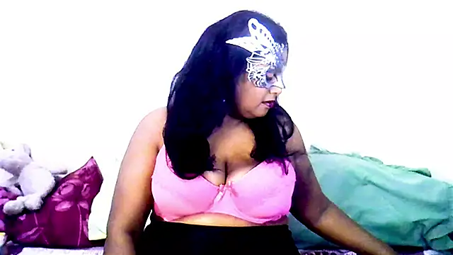 Snapshot of Mysterylady143 chatting on July 1, 2026, 6:08 pm Mysterylady143 online show from July 1, 2026, 6:08 pm