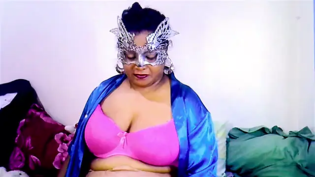 Snapshot of Mysterylady143 chatting on July 14, 2026, 5:52 pm Mysterylady143 online show from July 14, 2026, 5:52 pm