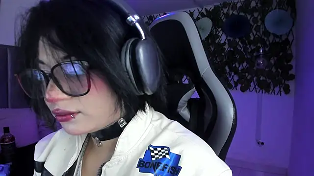 Snapshot of Kitty_Gang chatting on July 11, 2026, 1:06 am Kitty Gang online show from July 11, 2026, 1:06 am