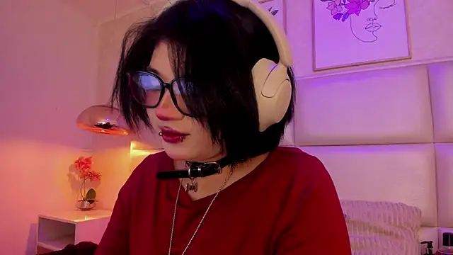 Snapshot of Kitty_Gang chatting on July 18, 2026, 12:30 am Kitty Gang online show from July 18, 2026, 12:30 am