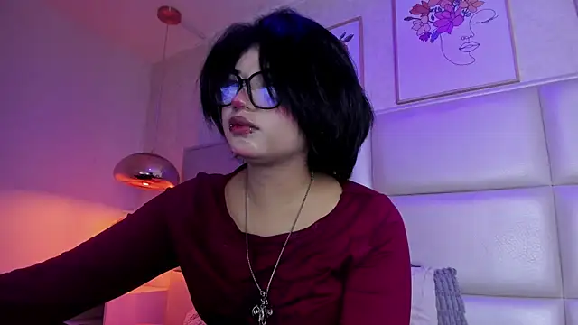 Snapshot of Kitty_Gang chatting on July 18, 2026, 4:48 pm Kitty Gang online show from July 18, 2026, 4:48 pm
