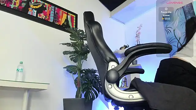 BaphyBaby online show from March 13, 2026, 11:37 am