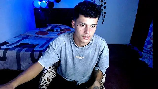 Snapshot of freddy_romas chatting on October 26, 2025, 1:28 am freddy romas online show from October 26, 2025, 1:28 am