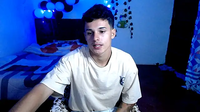 Snapshot of freddy_romas chatting on October 24, 2025, 11:37 pm freddy romas online show from October 24, 2025, 11:37 pm