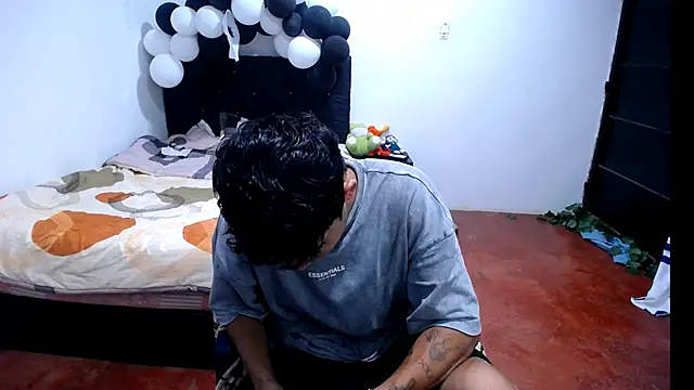 Snapshot of freddy_romas chatting on October 13, 2025, 12:56 am freddy romas online show from October 13, 2025, 12:56 am