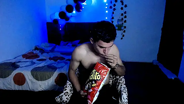 Snapshot of freddy_romas chatting on December 1, 2025, 4:41 pm freddy romas online show from December 1, 2025, 4:41 pm