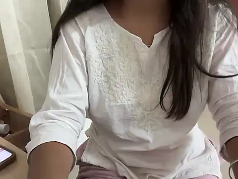 Pie066  online show from November 16, 2025, 2:33 pm