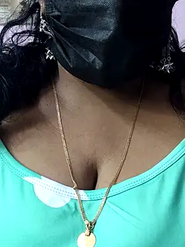 mallu-sumi online show from March 18, 2026, 3:31 am