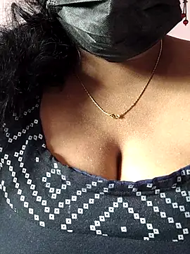 Snapshot of mallu-sumi chatting on November 28, 2025, 4:12 am mallu-sumi online show from November 28, 2025, 4:12 am