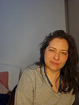 May Carlier online show from March 27, 2026, 2:20 am