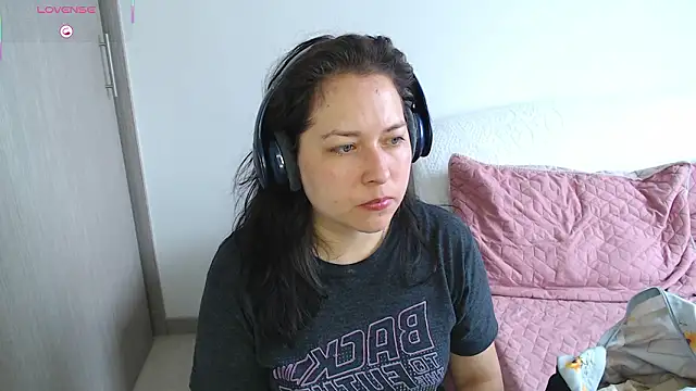 May Carlier online show from March 26, 2026, 2:15 pm