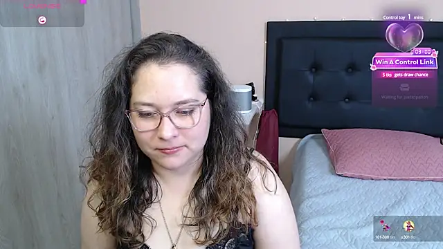 Snapshot of May_Carlier chatting on December 2, 2024, 11:29 am May Carlier online show from December 2, 2024, 11:29 am
