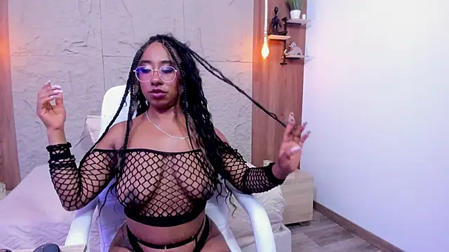 Snapshot of _Eveelyn chatting on March 20, 2025, 10:18 pm Eveelyn online show from March 20, 2025, 10:18 pm