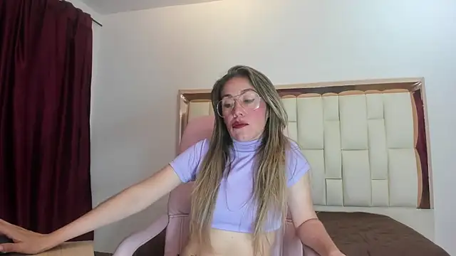  Caroliina online show from February 17, 2026, 7:33 pm