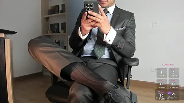 pablo-rincon95 online show from January 16, 2026, 3:27 pm