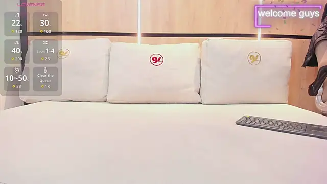 Snapshot of adela_chase chatting on October 7, 2025, 2:56 am adela chase online show from October 7, 2025, 2:56 am