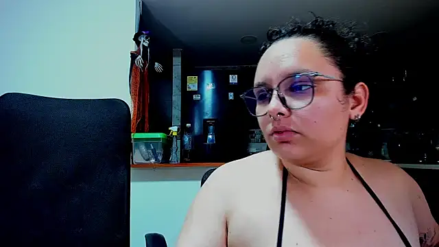 Snapshot of Mabelydani chatting on October 11, 2025, 10:33 pm Mabelydani online show from October 11, 2025, 10:33 pm