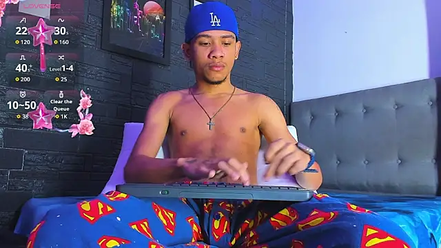 Snapshot of Romancartier_1 chatting on November 16, 2025, 11:08 pm Romancartier 1 online show from November 16, 2025, 11:08 pm