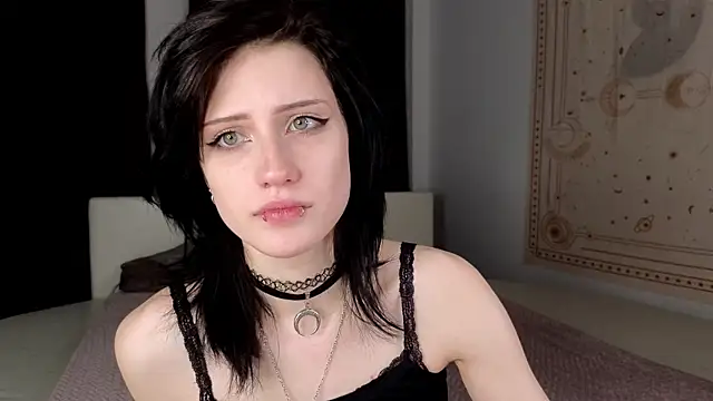 Snapshot of dark_vamp_ chatting on October 18, 2025, 11:23 am dark vamp online show from October 18, 2025, 11:23 am