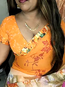 Snapshot of honey-sexy chatting on October 13, 2025, 7:10 am honey-sexy online show from October 13, 2025, 7:10 am