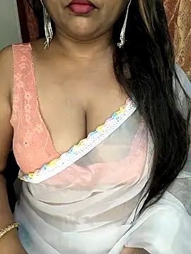 Snapshot of honey-sexy chatting on October 14, 2025, 3:29 am honey-sexy online show from October 14, 2025, 3:29 am